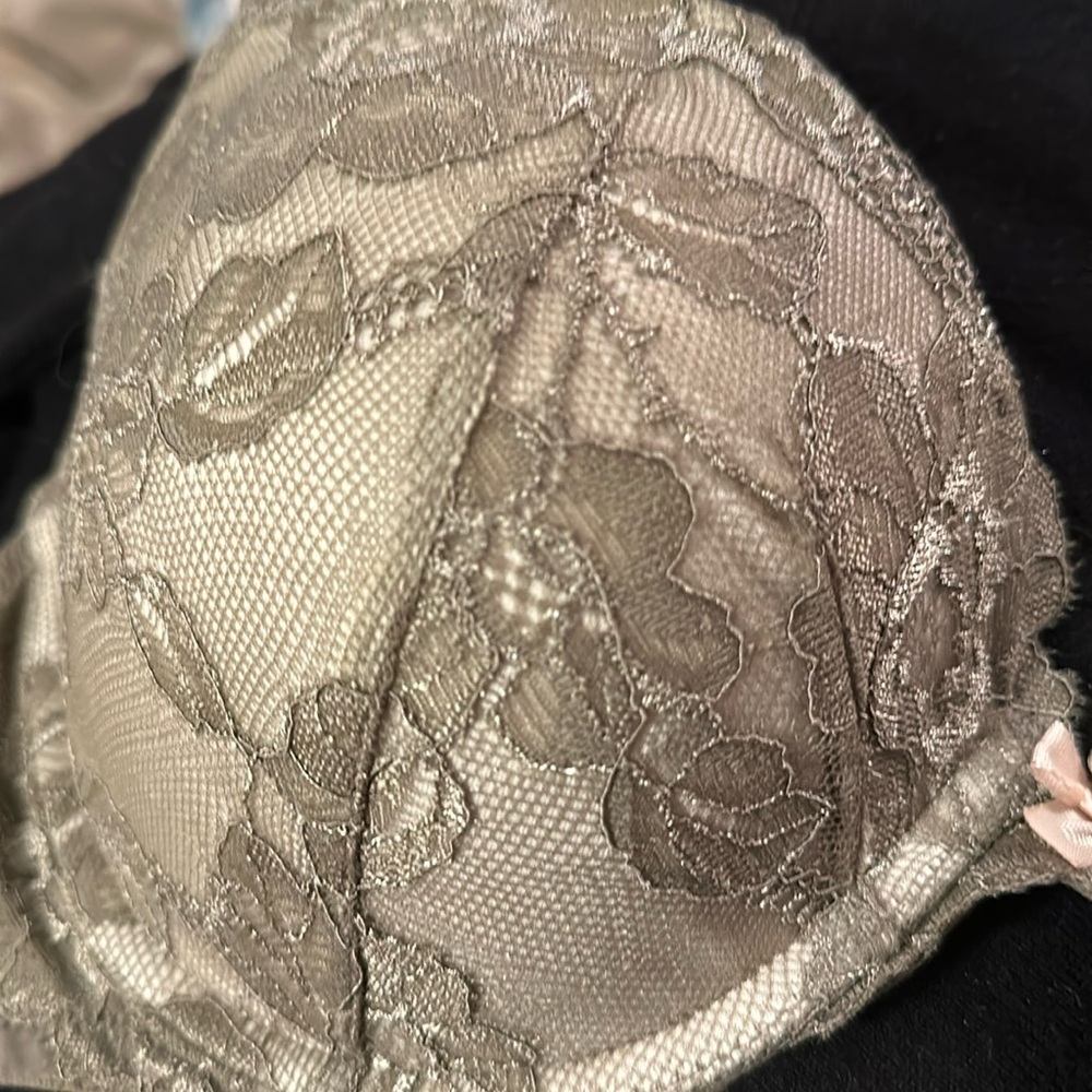 VS Grey bra with lace detail